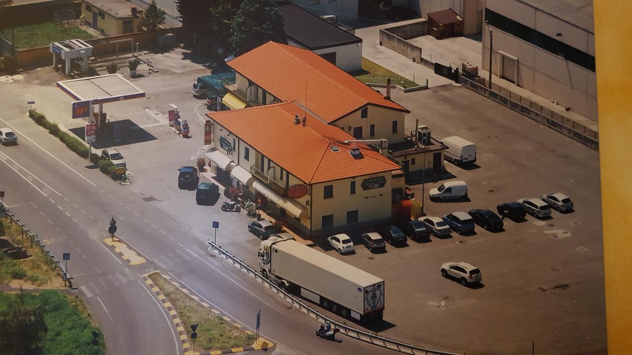 Hotel Ristorante Amalfitana Dello Экстерьер фото